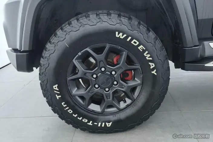 BAIC BJ40 2021 Model 2.0D Automatic 4WD Blade Hero Edition Warrior Model – фото 9