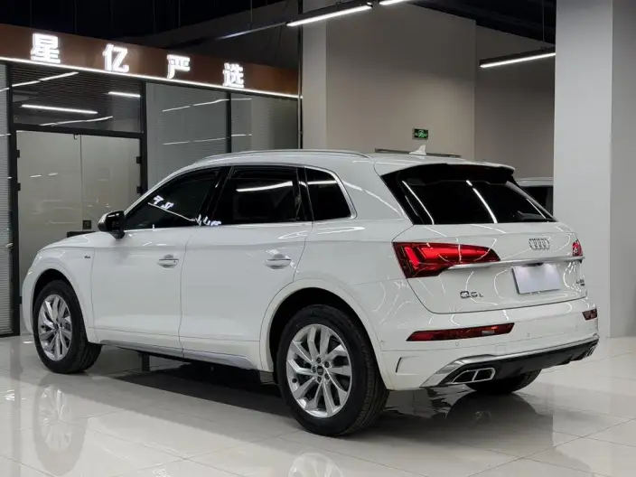 Audi Q5L 2022 Model Facelift 40T Luxury Dynamic Model – фото 4