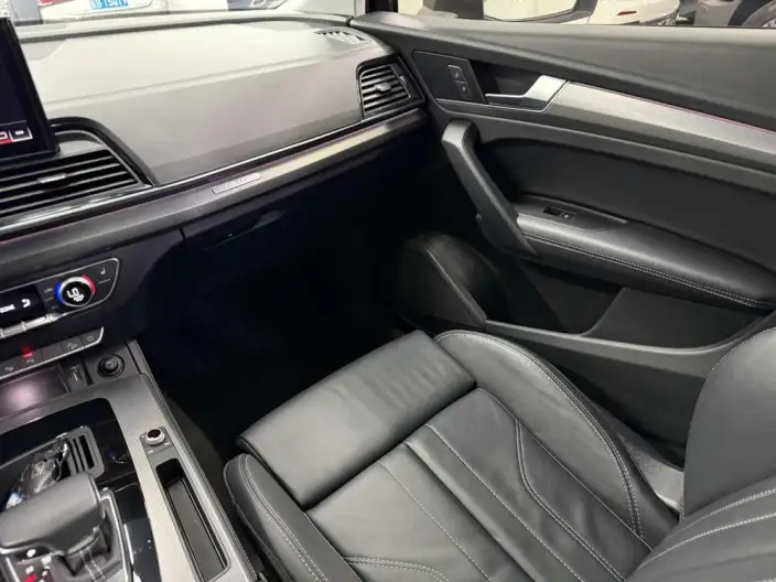 Audi Q5L 2022 Model Facelift 40T Luxury Dynamic Model – фото 8