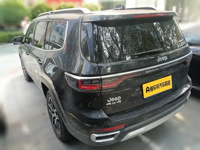Grand Commander 2022 Model 2.0T 4WD Deluxe Edition