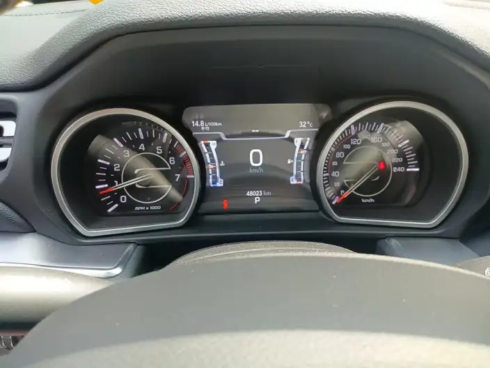 Grand Commander 2022 Model 2.0T 4WD Deluxe Edition – фото 6