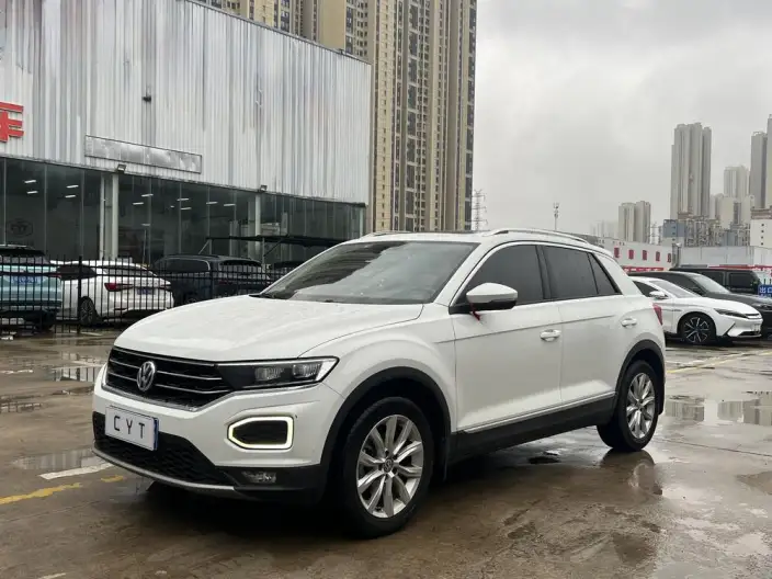 Volkswagen T-Roc 2020 Model 230TSI DSG 2WD Enterprising Model – фото 1