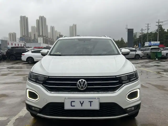 Volkswagen T-Roc 2020 Model 230TSI DSG 2WD Enterprising Model – фото 2