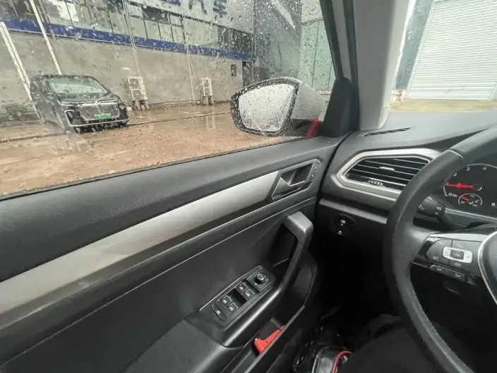 Volkswagen T-Roc 2020 Model 230TSI DSG 2WD Enterprising Model – фото 5