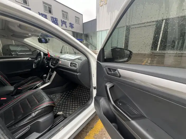 Volkswagen T-Roc 2020 Model 230TSI DSG 2WD Enterprising Model – фото 10
