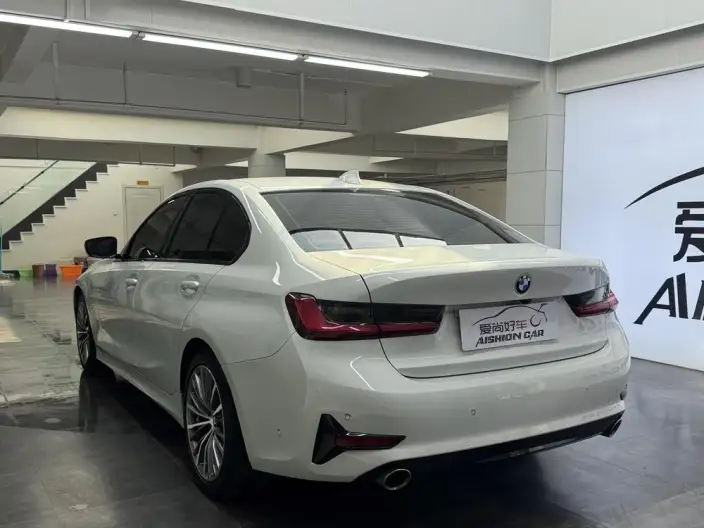 BMW 3 Series 2020 Model 320i Sports Set – фото 5