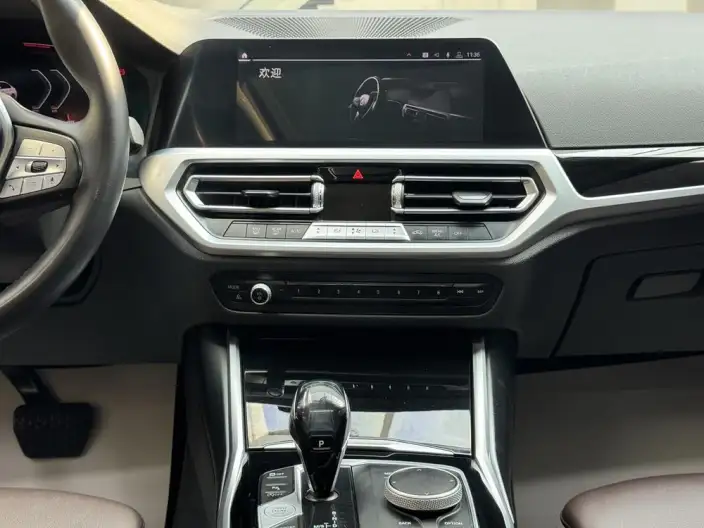 BMW 3 Series 2020 Model 320i Sports Set – фото 9