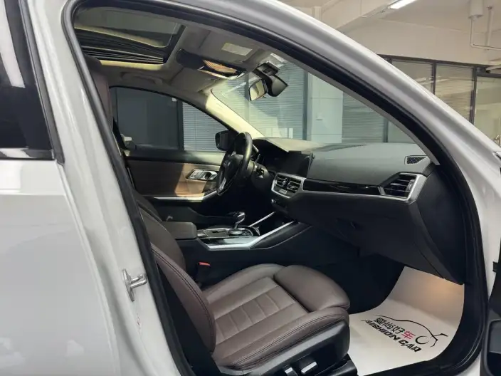 BMW 3 Series 2020 Model 320i Sports Set – фото 10