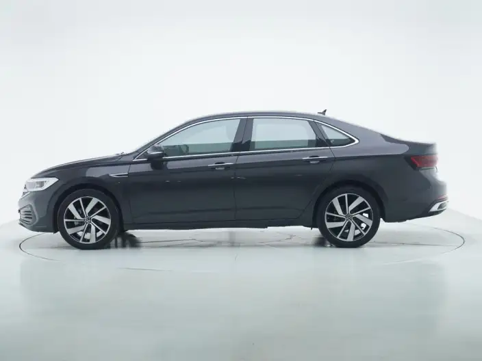 Volkswagen Sagitar 2024 Model 300TSI DSG Superior Edition – фото 4
