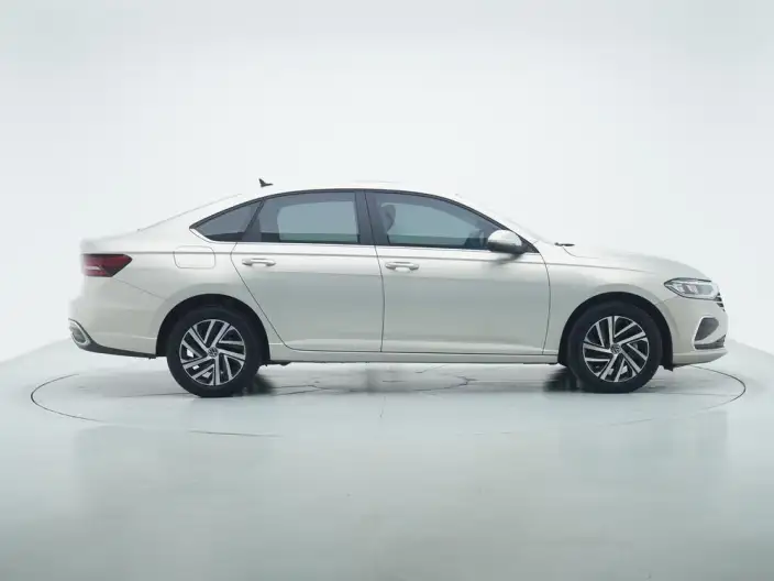 Volkswagen Lavida 2023 Model 1.5L Automatic Manyi Edition – фото 8