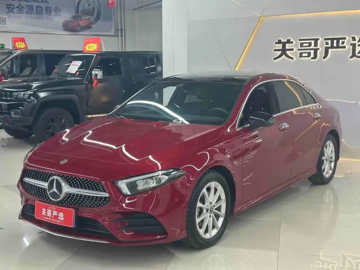 Mercedes-Benz A-class 2021 Model A 200 L Sports sedan Fashion Edition – фото 1