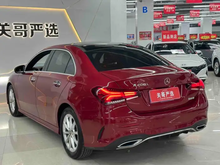 Mercedes-Benz A-class 2021 Model A 200 L Sports sedan Fashion Edition – фото 3