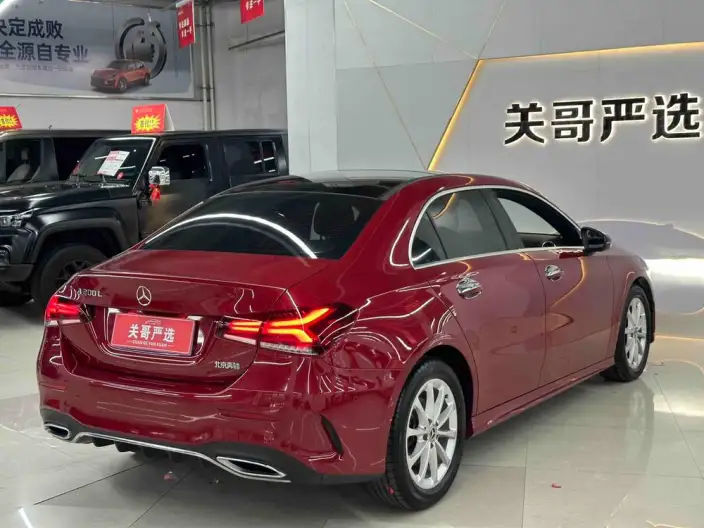 Mercedes-Benz A-class 2021 Model A 200 L Sports sedan Fashion Edition – фото 5