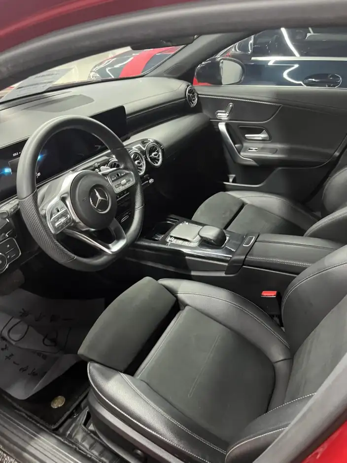 Mercedes-Benz A-class 2021 Model A 200 L Sports sedan Fashion Edition – фото 6
