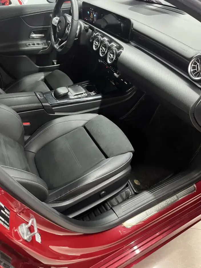 Mercedes-Benz A-class 2021 Model A 200 L Sports sedan Fashion Edition – фото 7