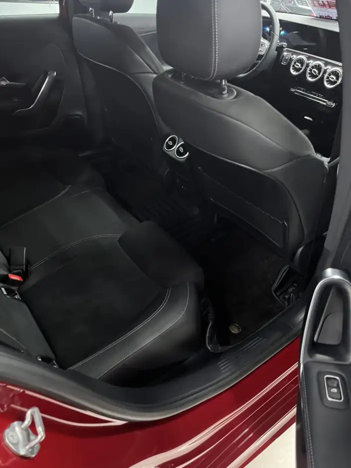 Mercedes-Benz A-class 2021 Model A 200 L Sports sedan Fashion Edition – фото 9