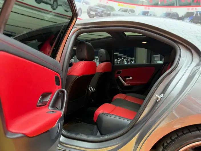 Mercedes-Benz A-Class AMG 2020 Model AMG A 35 L 4MATIC – фото 10