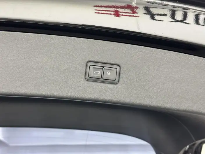 Audi Q5L Sportback 2021 Model 40 TFSI Luxury Model – фото 10