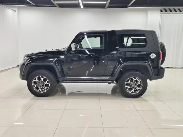 BAIC BJ40 2020 Model 2.0T Automatic 4WD Tribute to the 2020 Edition Warrior Model – фото 4