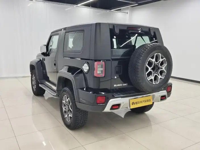 BAIC BJ40 2020 Model 2.0T Automatic 4WD Tribute to the 2020 Edition Warrior Model – фото 5