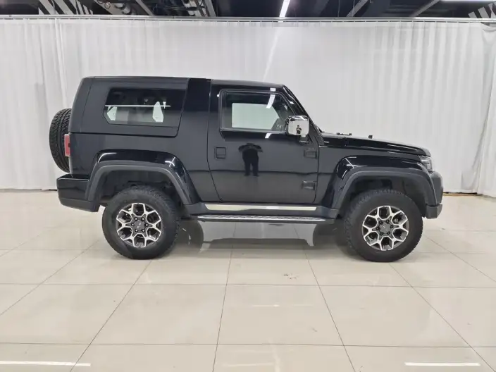 BAIC BJ40 2020 Model 2.0T Automatic 4WD Tribute to the 2020 Edition Warrior Model – фото 8