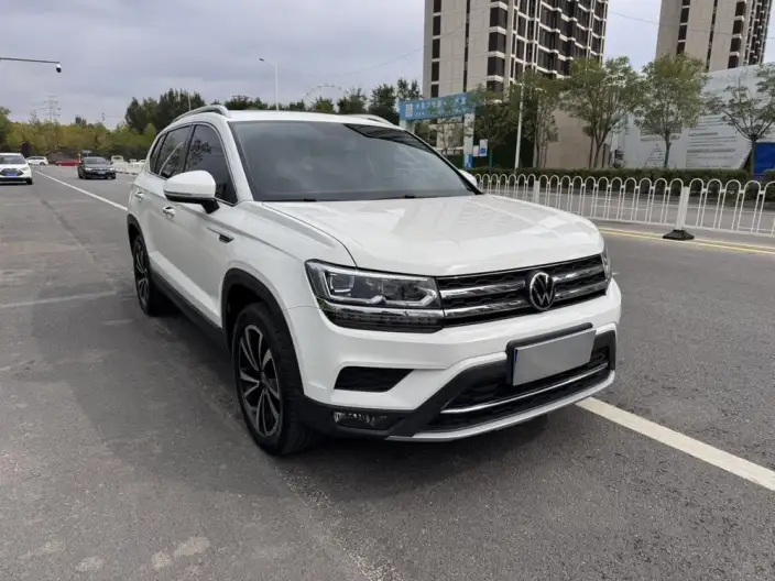 Volkswagen Tharu 2022 Model 330TSI 4WD Deluxe Edition – фото 3