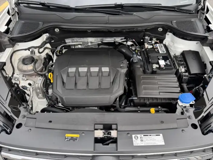 Volkswagen Tharu 2022 Model 330TSI 4WD Deluxe Edition – фото 8