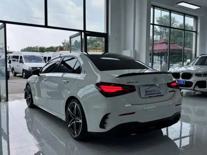 Mercedes-Benz A-Class AMG 2025 Model AMG A 35 L 4MATIC – фото 5