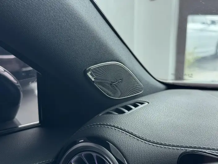 Mercedes-Benz A-Class AMG 2025 Model AMG A 35 L 4MATIC – фото 10