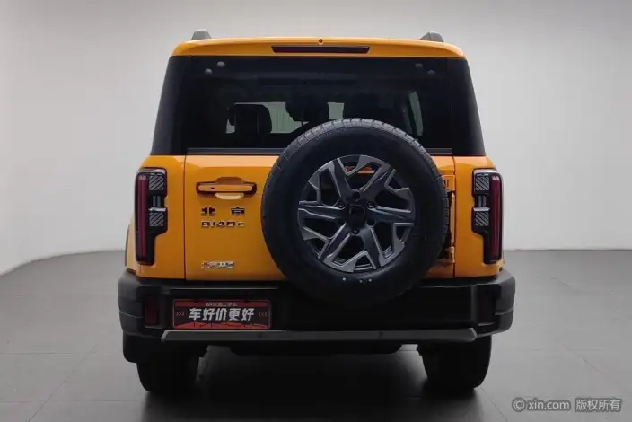BAIC BJ40 2024 Model City Hunter Edition 2.0T Automatic 4WD Supreme Model – фото 2
