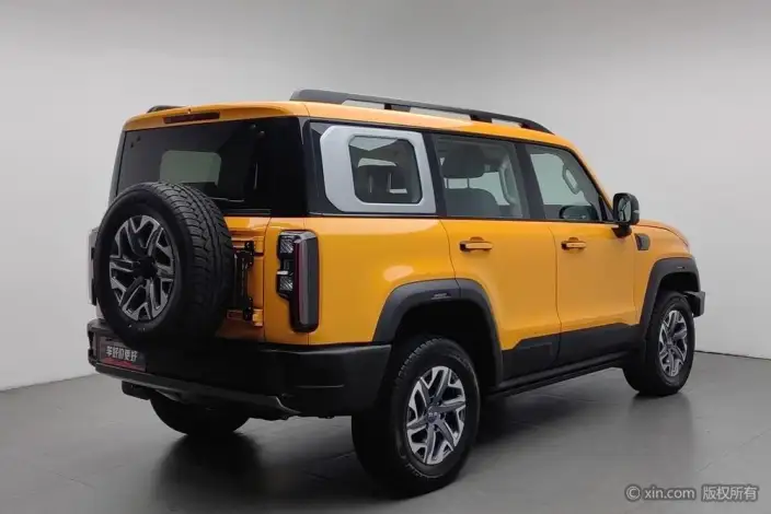 BAIC BJ40 2024 Model City Hunter Edition 2.0T Automatic 4WD Supreme Model – фото 3