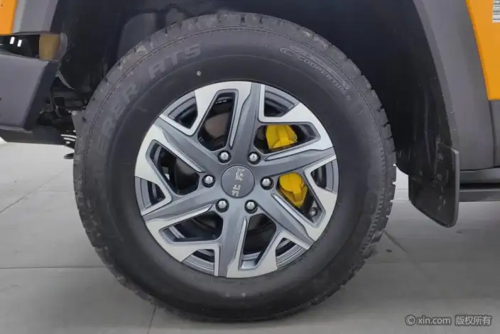 BAIC BJ40 2024 Model City Hunter Edition 2.0T Automatic 4WD Supreme Model – фото 6