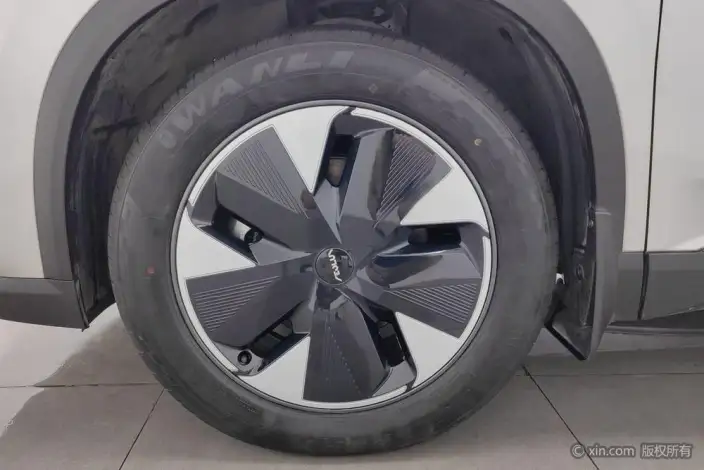 DFM L7 PHEV 2024 Model 205 Plus – фото 9