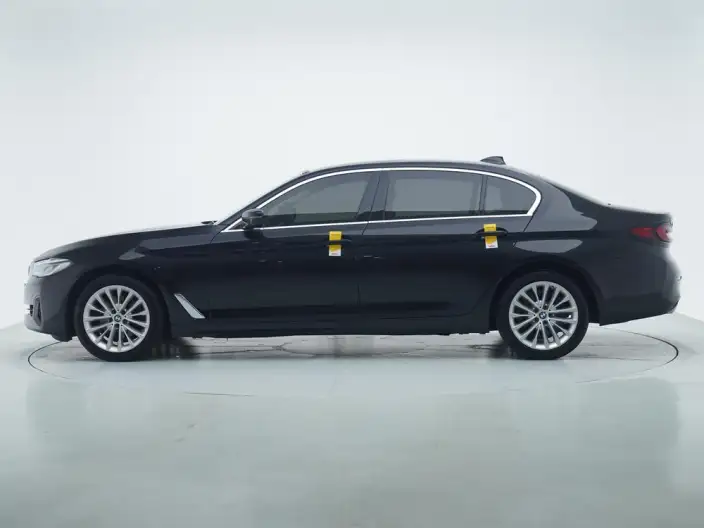 BMW 5 Series 2022 Model 525Li Luxury Set