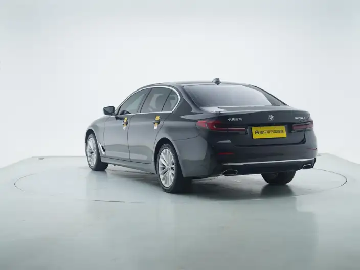 BMW 5 Series 2022 Model 525Li Luxury Set – фото 5