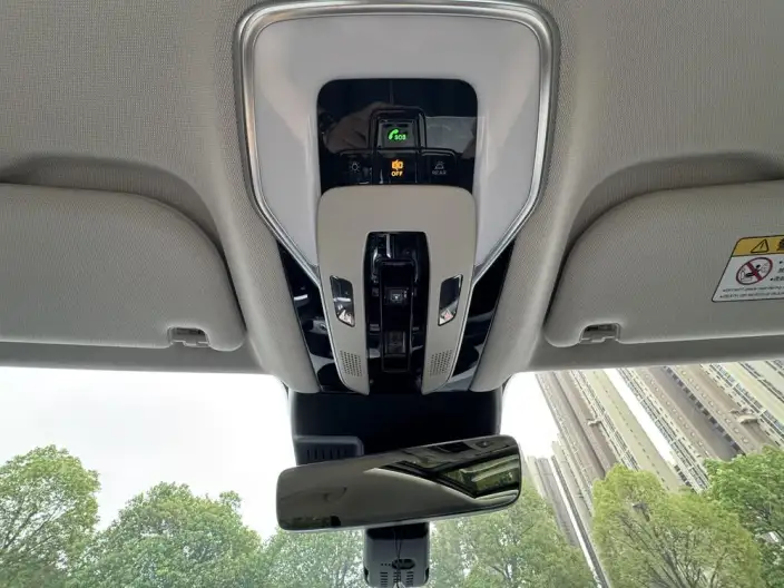 Hongqi H5 2025 Model 2.0T Automatic Flag Enjoy Edition – фото 8