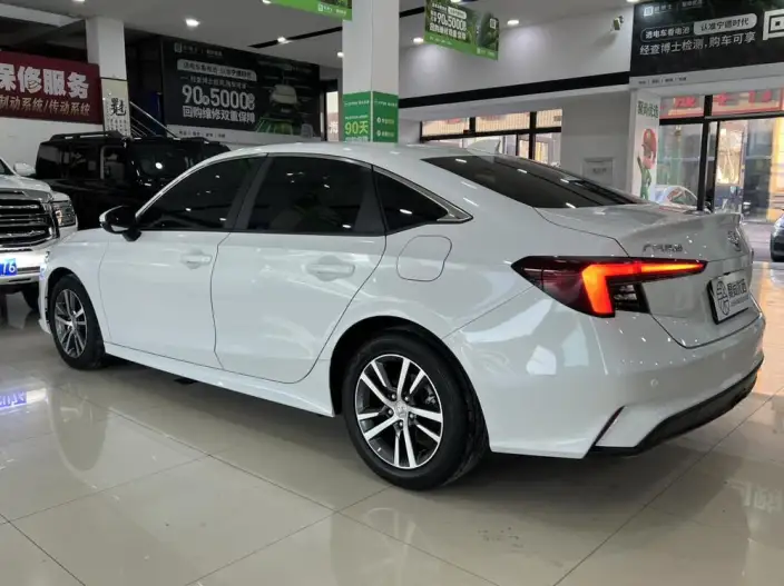 Model Ge 2023 Model 240TURBO CVT Technology Edition – фото 4