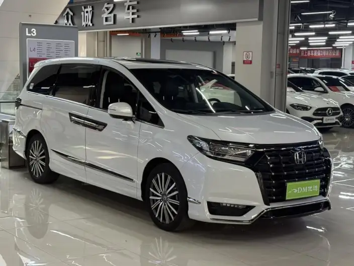 Honda Elysion 2022 Model 2.0L Hybrid Deluxe Edition – фото 3