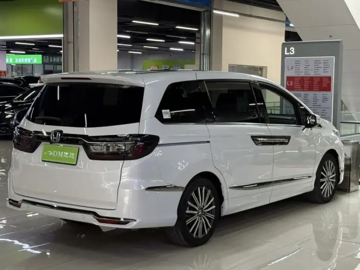 Honda Elysion 2022 Model 2.0L Hybrid Deluxe Edition – фото 6