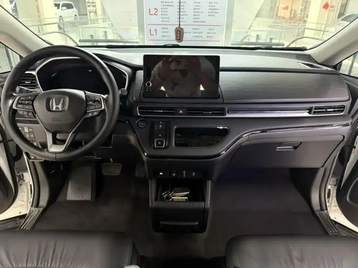 Honda Elysion 2022 Model 2.0L Hybrid Deluxe Edition – фото 9