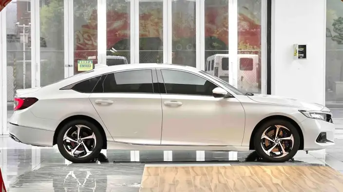 Honda Accord 2022 Model 260TURBO Deluxe Edition – фото 6