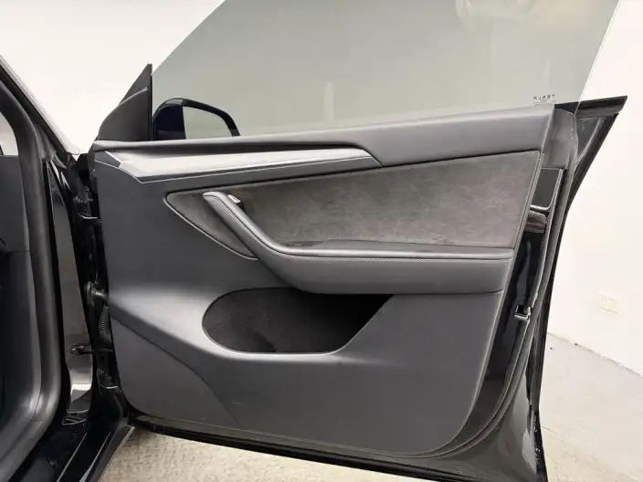 Model Y 2023 Model Long Battery Life Pro All-wheel drive version – фото 10