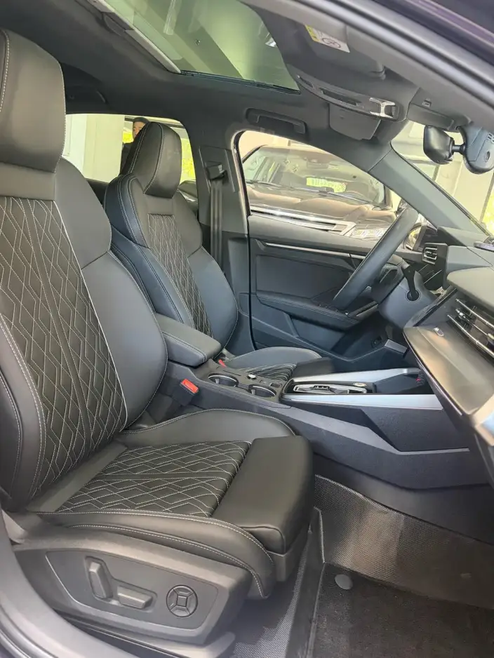 Audi A3 2026 Model A3L Limousine 35 TFSI Continental Flying Spur Exclusive Model – фото 9