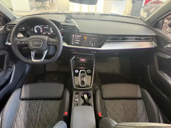 Audi A3 2026 Model A3L Limousine 35 TFSI Continental Flying Spur Exclusive Model – фото 10