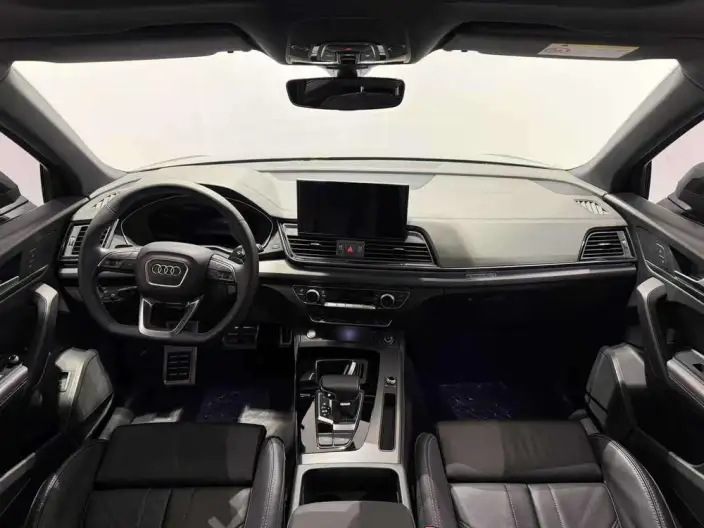 Audi Q5L 2022 Model Facelift 40T Luxury Dynamic Model – фото 6