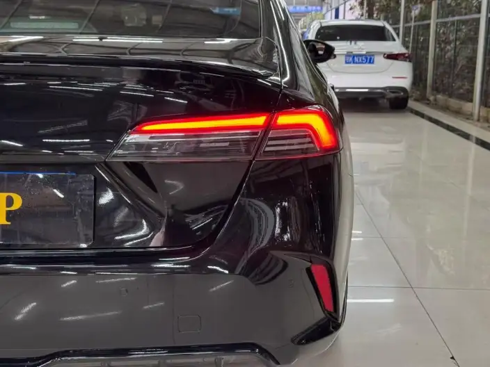Honda INSPIRE 2023 Model 260TURBO Exquisite Edition – фото 8