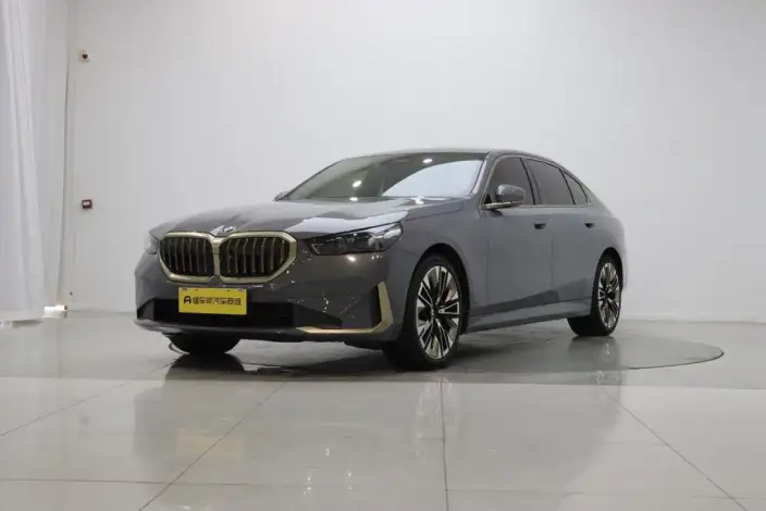 BMW 5 Series 2024 Model 530Li Exclusive Model Luxury Set – фото 1