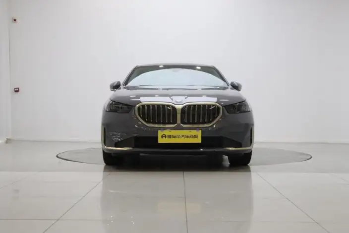 BMW 5 Series 2024 Model 530Li Exclusive Model Luxury Set – фото 2