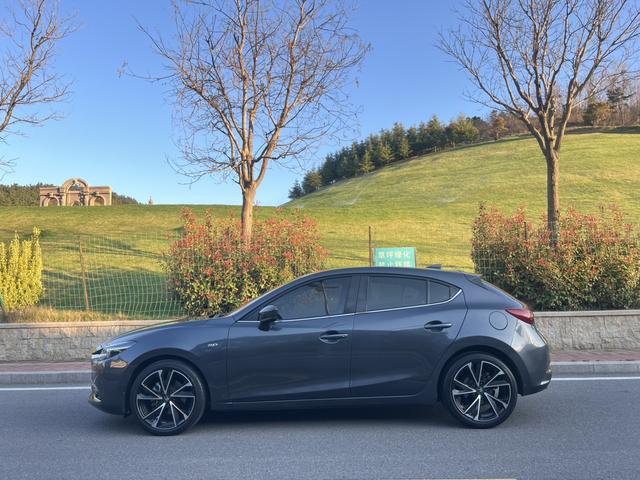 Mazda3 Axela 2017 модификация лян кузов 2.0L Automatic Luxury Country VI – фото 8