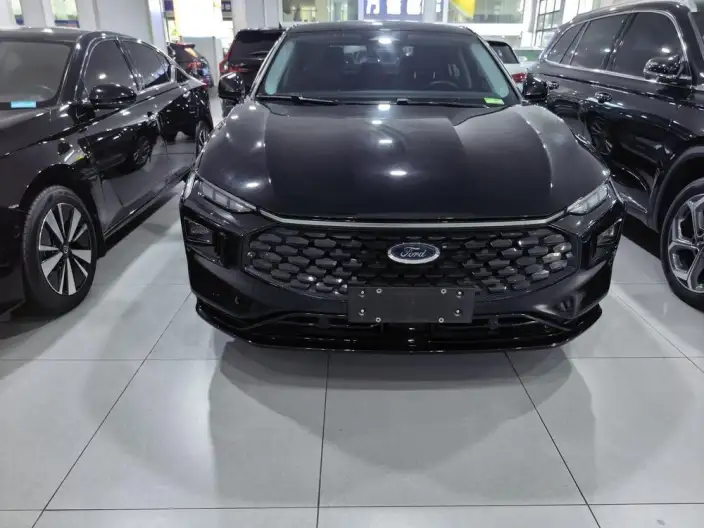 Ford Mondeo 2023 Model EcoBoost 245 Luxury Model – фото 2